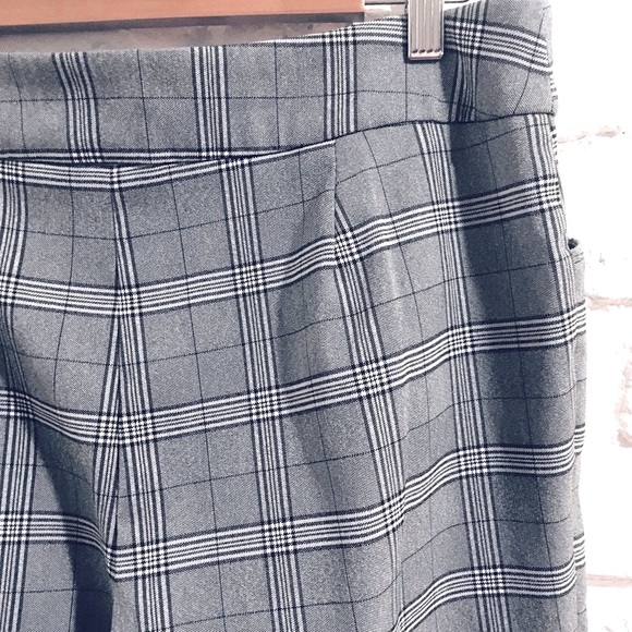 Stretchy Pull On Plaid Trousers, 34" Waist - Picture 5 of 6